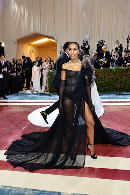 NEW YORK, NEW YORK - MAY 02: Kerry Washington attends The 2022 Met Gala Celebrating "In America: An ...