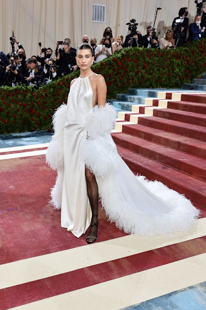 NEW YORK, NEW YORK - MAY 02: Hailey Bieber attends The 2022 Met Gala Celebrating "In America: An Ant...
