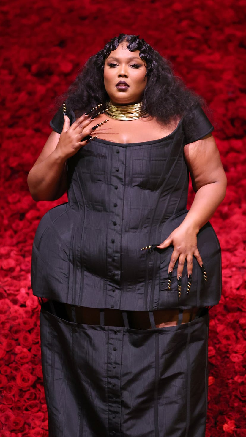 NEW YORK, NEW YORK - MAY 02: (Exclusive Coverage) Lizzo attends The 2022 Met Gala Celebrating "In Am...