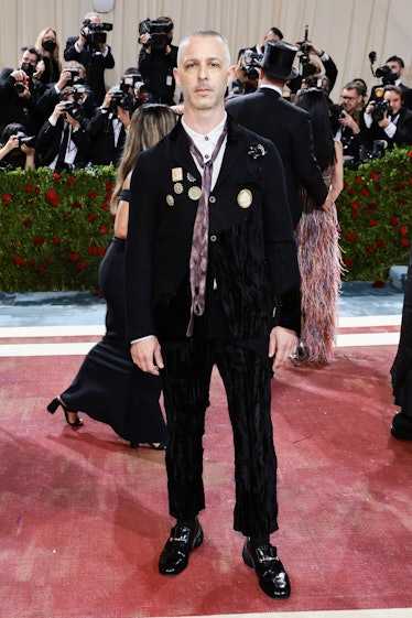 Jeremy Strong attends The 2022 Met Gala 