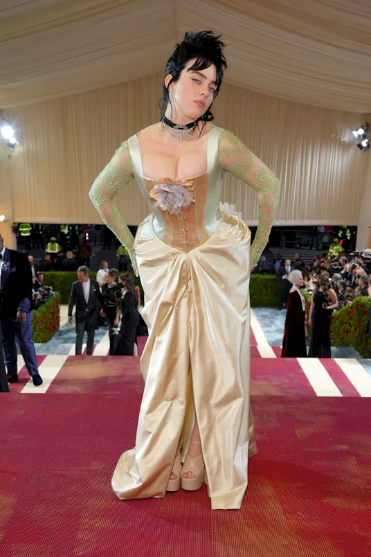 Billie Eilish Stunned In An Eco-Friendly Corset At The 2022 Met Gala Billie Eilish Stunned In An Eco-Friendly Corset At The 2022 Met Gala