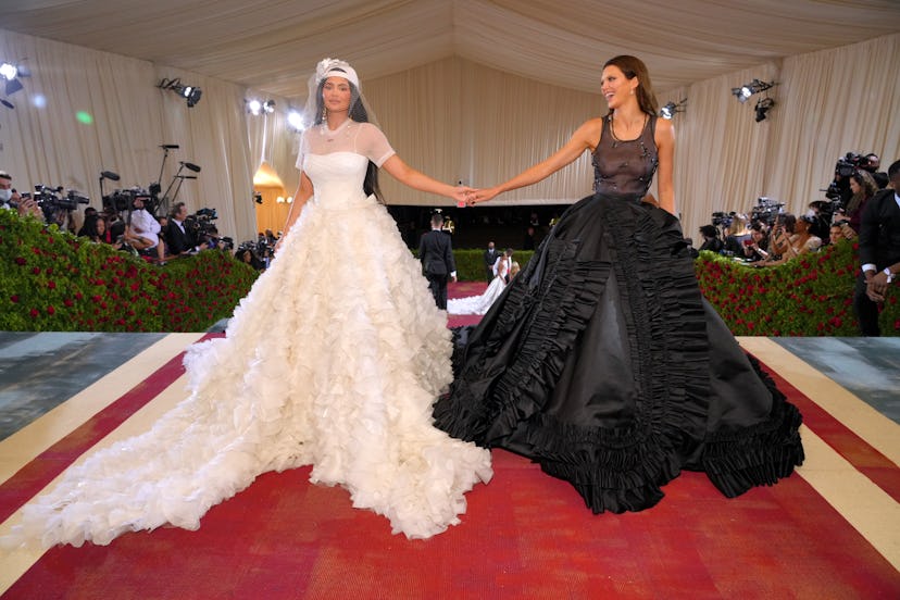 Kylie Jenner and Kendall Jenner arrive at The 2022 Met Gala