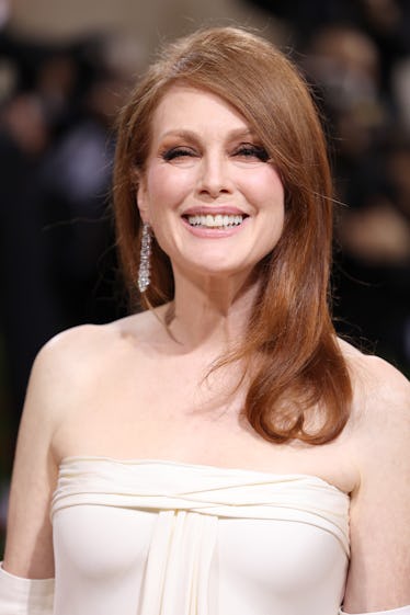 NEW YORK, NEW YORK - MAY 02: Julianne Moore attends The 2022 Met Gala Celebrating "In America: An An...