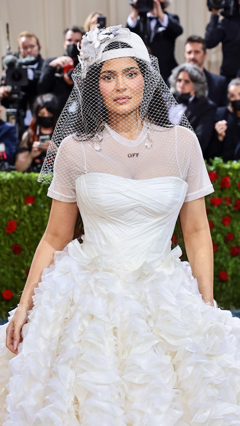 NEW YORK, NEW YORK - MAY 02: Kylie Jenner attends The 2022 Met Gala Celebrating "In America: An Anth...