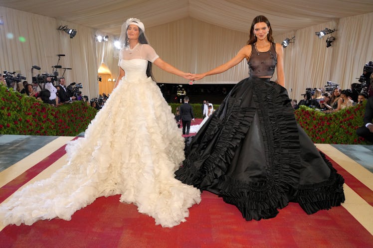 Kylie Jenner and Kendall Jenner arrive at The 2022 Met Gala 