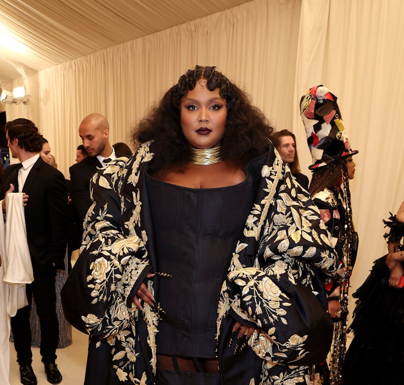 NEW YORK, NEW YORK - MAY 02: (Exclusive Coverage) Lizzo arrives at The 2022 Met Gala Celebrating "In...