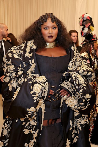 NEW YORK, NEW YORK - MAY 02: (Exclusive Coverage) Lizzo arrives at The 2022 Met Gala Celebrating "In...