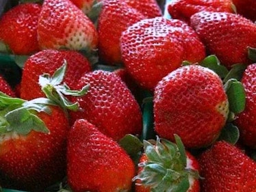 Strawberry fruit for healthy living.