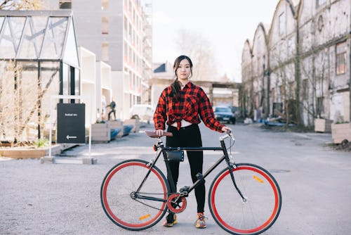 Find the daily horoscope for all zodiac signs for June 1, 2022.