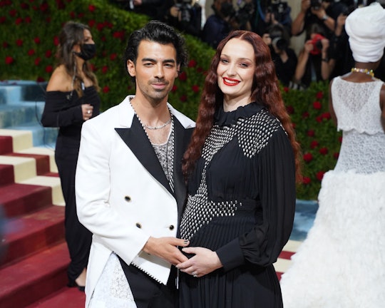 NEW YORK, NEW YORK - MAY 02: (L-R) Joe Jonas and Sophie Turner attend the 2022 Costume Institute Ben...