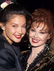 Ashley Judd and Naomi Judd during APLA 6th Commitment to Life Concert Benefit at Universal Amphithea...