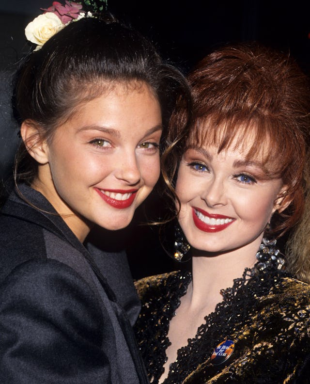 Ashley Judd and Naomi Judd during APLA 6th Commitment to Life Concert Benefit at Universal Amphithea...
