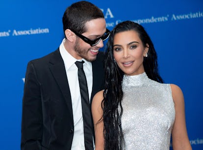 Pete Davidson has a purple-green aura and Kim Kardashian has a pink aura.