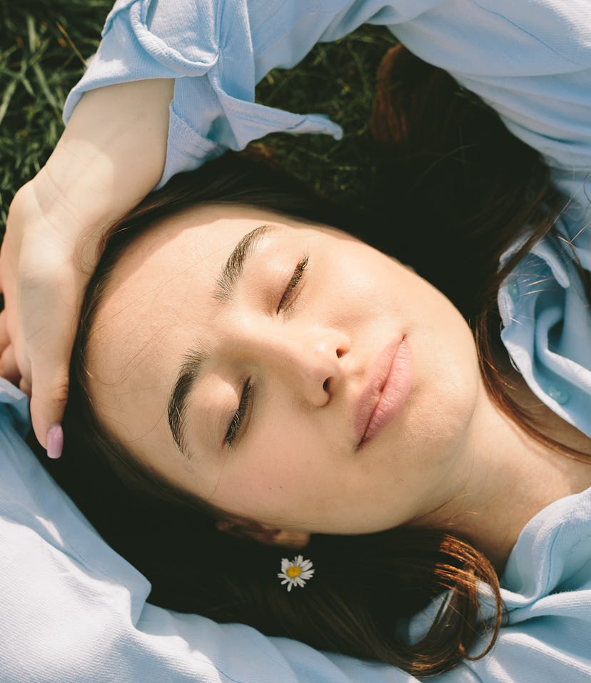 what is a strawberry moon? here's what the June 2022 strawberry moon means