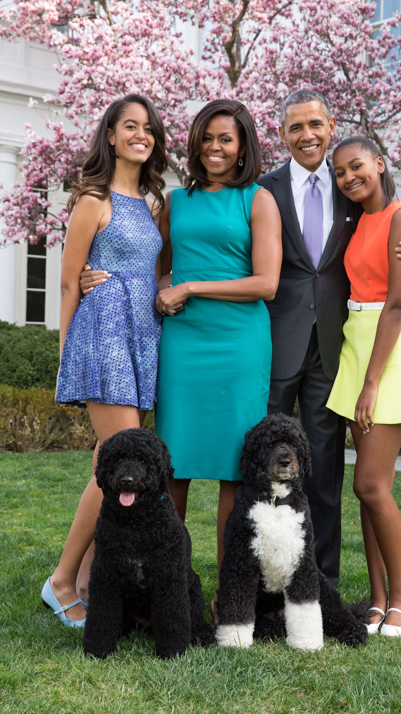 WASHINGTON, DC - APRIL 05: U.S. President Barack Obama, First Lady Michelle Obama, and daughters Mal...