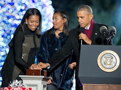 WASHINGTON, DC - DECEMBER 1:  U.S. President Barack Obama, first lady Michelle Obama and Sasha Obama...