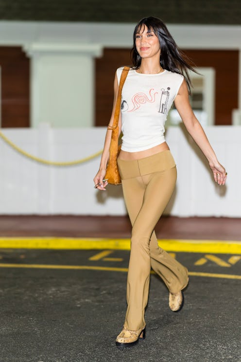 NEW YORK, NEW YORK - JUNE 06: Bella Hadid is seen in Chelsea on June 06, 2022 in New York City. (Pho...