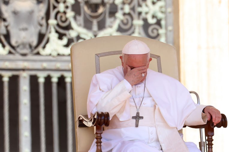 VATICAN CITY, VATICAN - JUNE 15: Pope Francis attends his general weekly audience at St. Peter's Squ...
