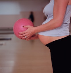pregnant woman bowling, can you bowl while pregnant