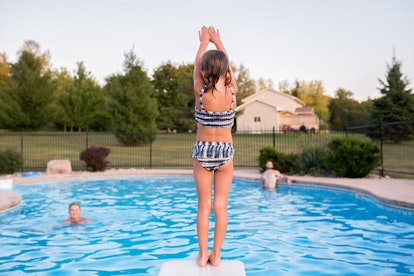kid cannonballing, tips to keep kids safe by the pool