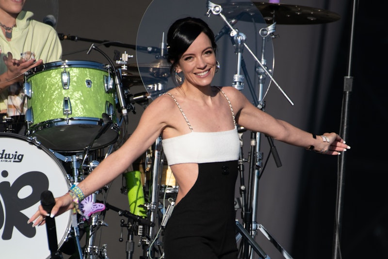 GLASTONBURY, ENGLAND - JUNE 25: Lily Allen performs as a surprise guest of Olivia Rodrigo on the Oth...