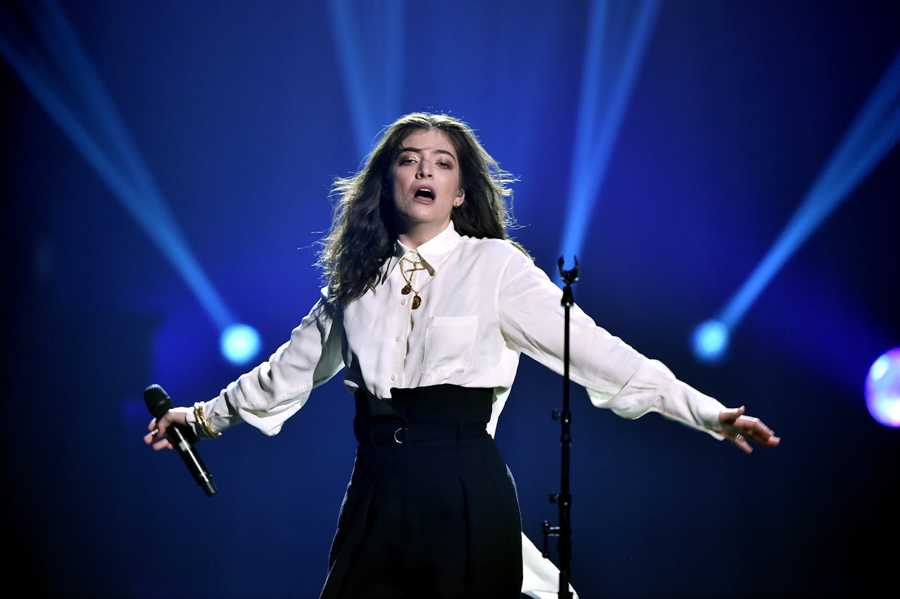 NEW YORK, NY - JANUARY 26:  Recording artist Lorde performs onstage during MusiCares Person of the Y...