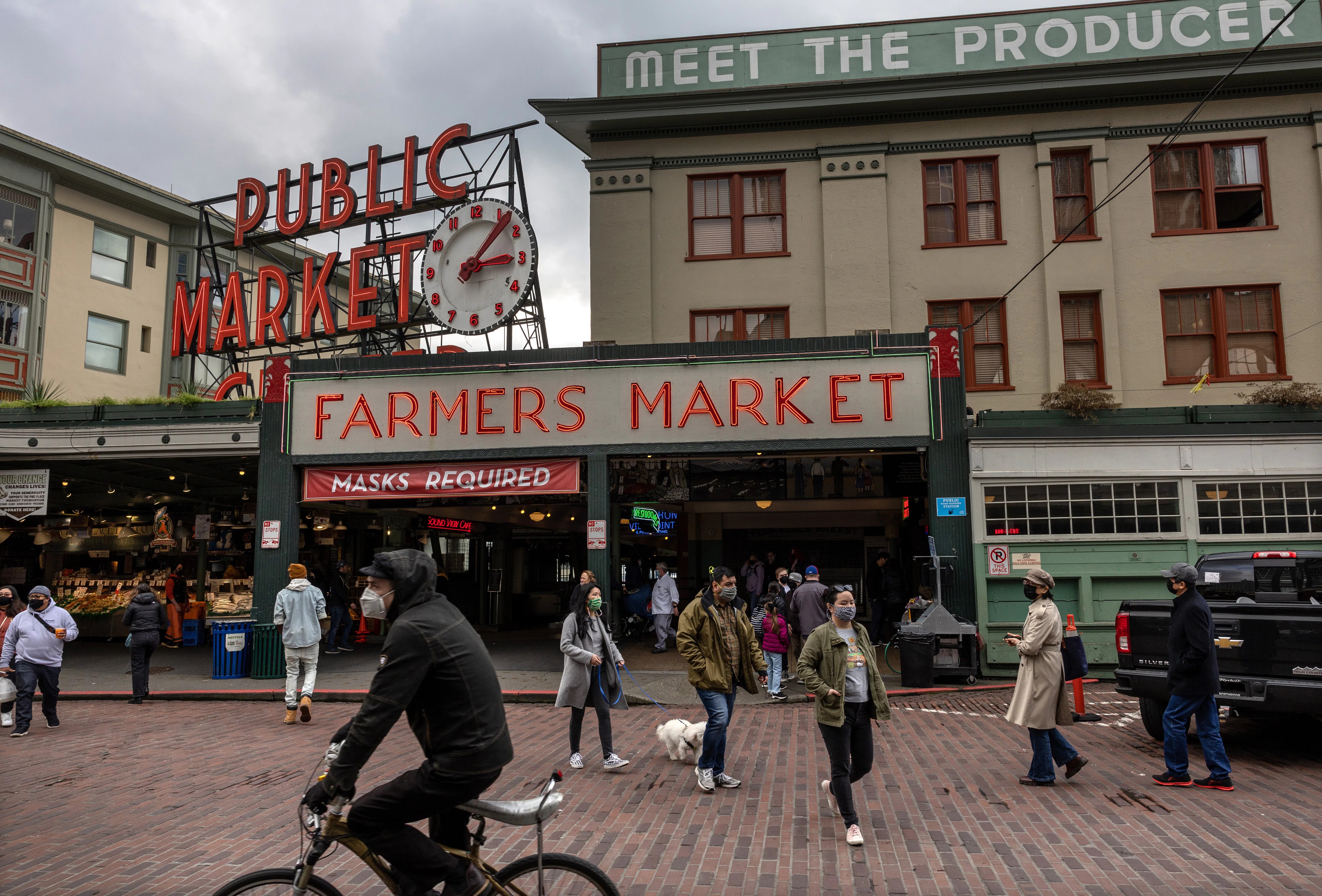 The 10 Most Walkable Cities In The US 2022 To Visit & Explore By Foot
