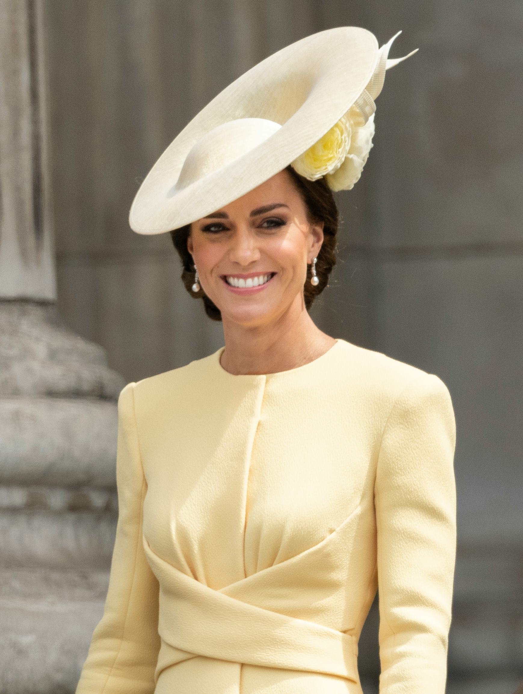 10 Royal Outfits From The Platinum Jubilee 2022