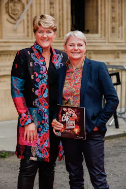 how-did-clare-balding-meet-her-wife-alice-arnold-worked-at-the-bbc