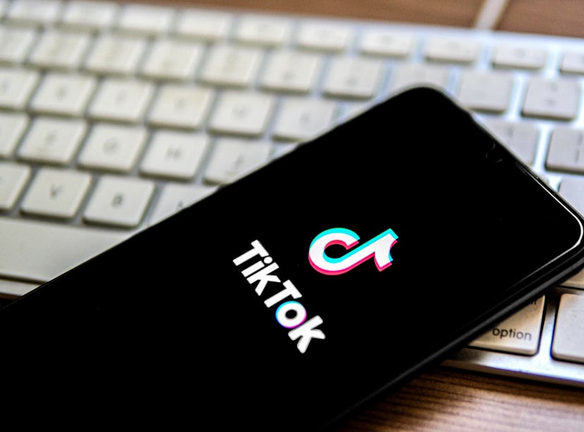 How to use TikTok's clear mode to declutter your FYP.