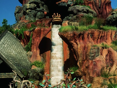 Splash Mountain is a Disneyland ride worth the wait.