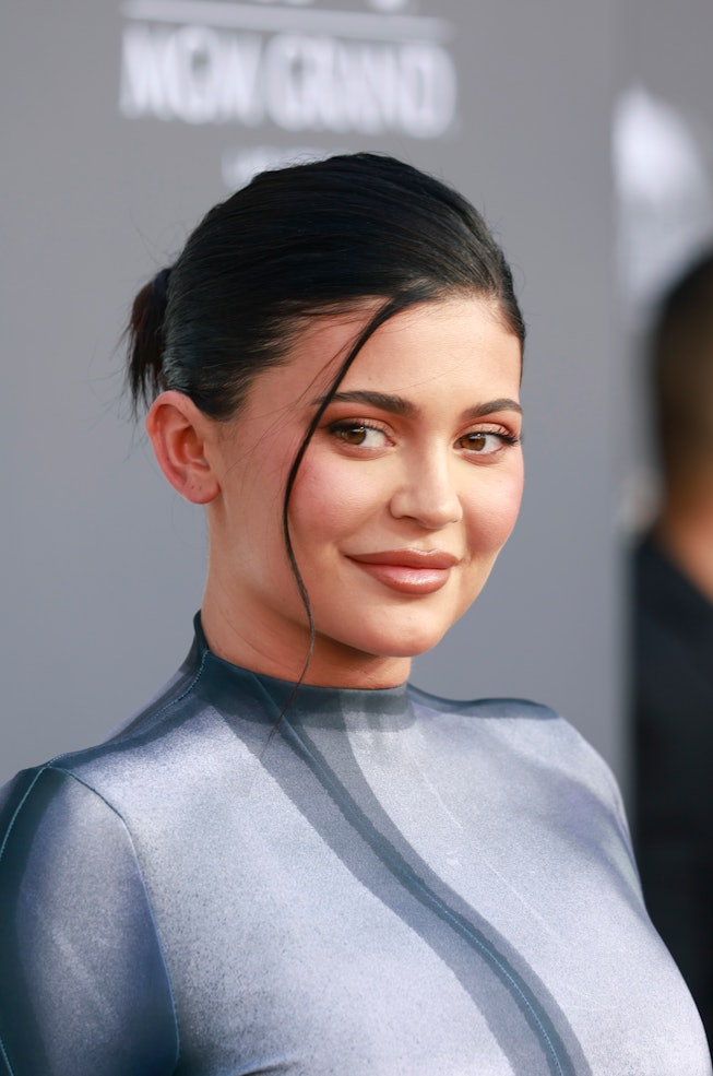 Kylie Jenner Goes Full Summer Goth In Red Eyeshadow