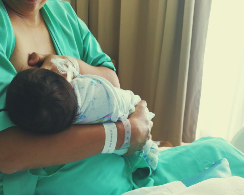 mom breastfeeding in hospital, does a nicu stay affect breastfeeding