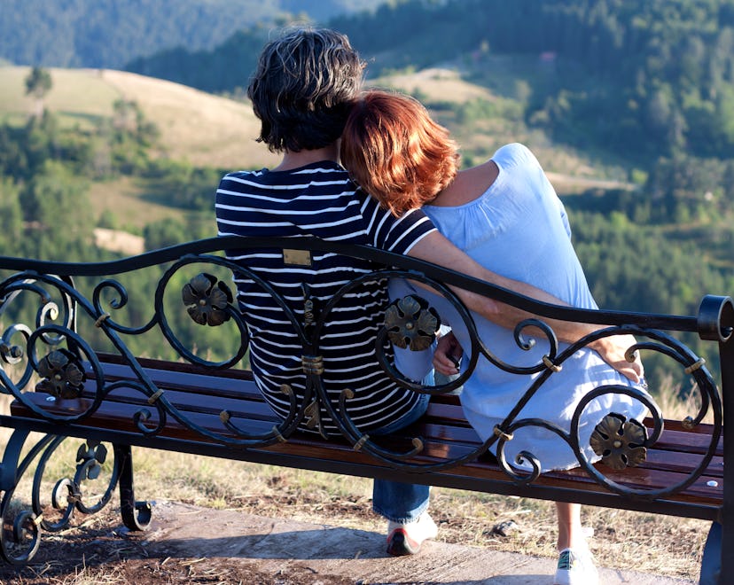 two people on a bench from behind, what to say on father's day to someone who lost their father