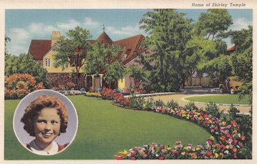 Vintage souvenir postcard published ca 1938 from the Movie Star Homes series, depicting mansions and...