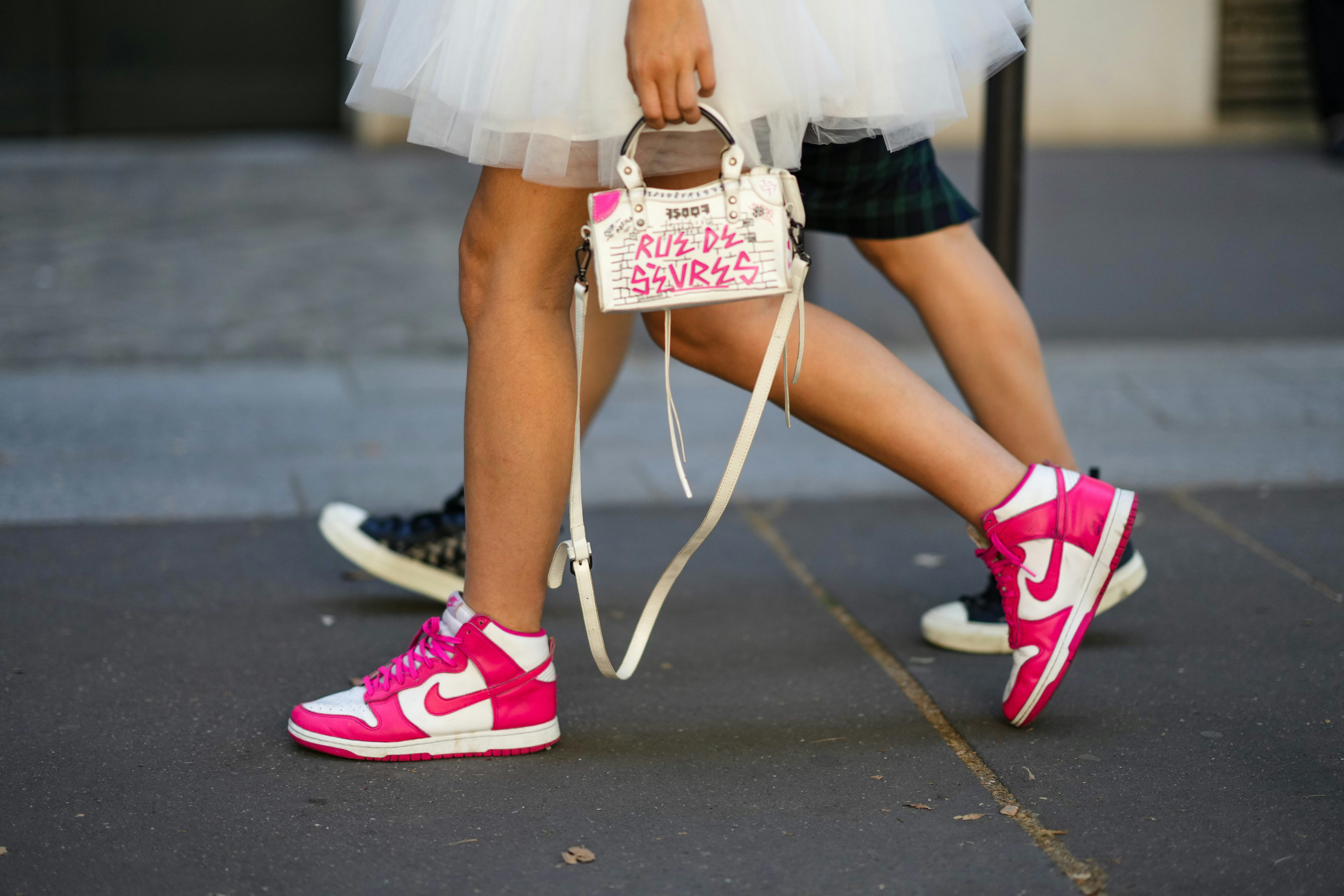 Hot pink shop nike dress