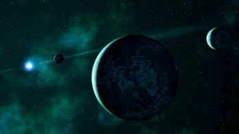 30 años después de su descubrimiento, los astrónomos se han dado cuenta de que el primer exoplaneta confirmado es realmente raro