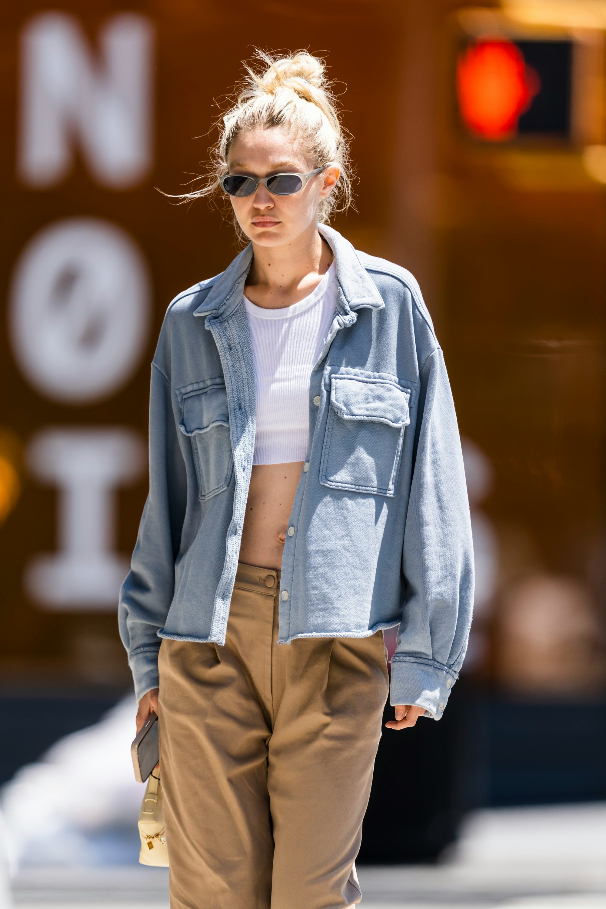 Gigi 2025 hadid birkenstock