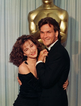 Jennifer Grey and Patrick Swayze backstage at the Academy Awards, April 11, 1988 in Los Angeles, Cal...