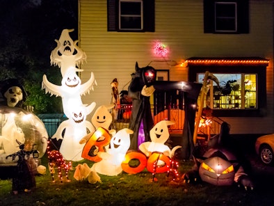 Home Depot's Halloween 2022 Inflatables Include "Hocus Pocus," "Harry Potter," and More Iconic Hallo...