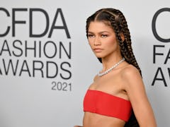 Zendaya cut her finger and needed stitches as a result of a cooking fail.