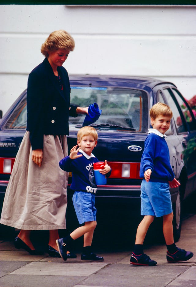 LONDON, UNITED KINGDOM  - SEPTEMBER 13:  Diana, The Princess of Wales  with  Prince Harry as he retu...