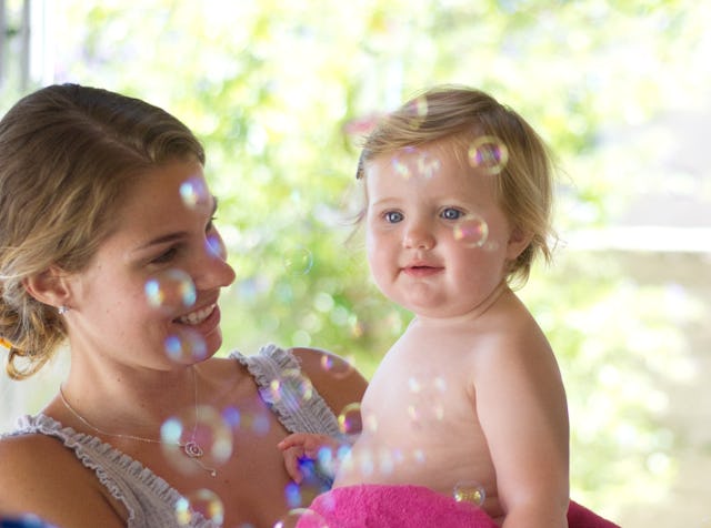 Is your kid a little too young to get the hang of a bubble wand? Here's a great hack for blowing bub...