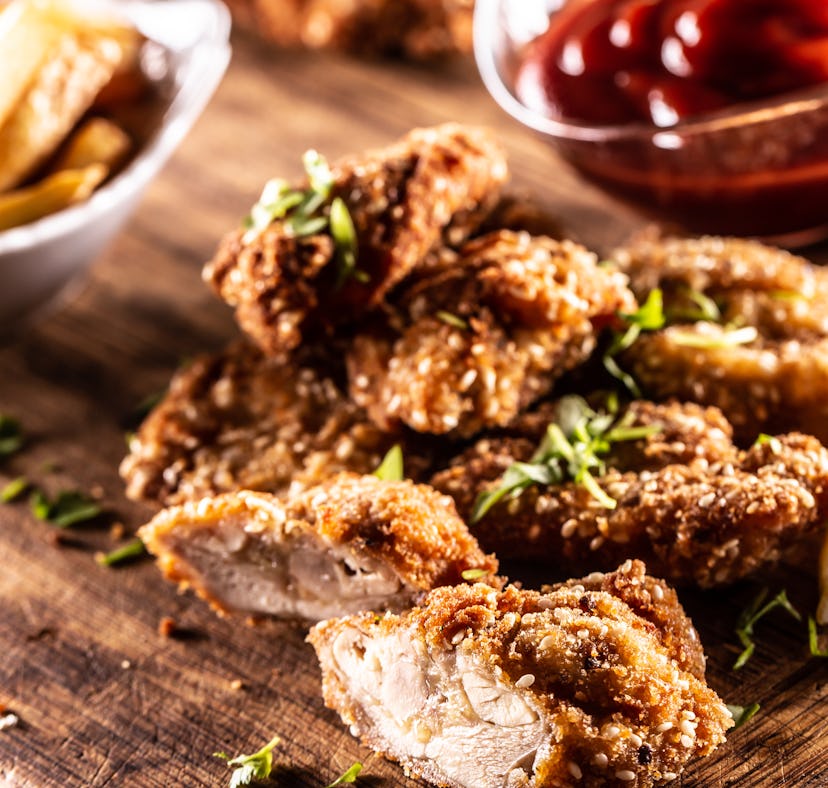 Check out these 7 National Chicken Finger Day 2022 deals from Raising Cane's, Wendy's, and more.