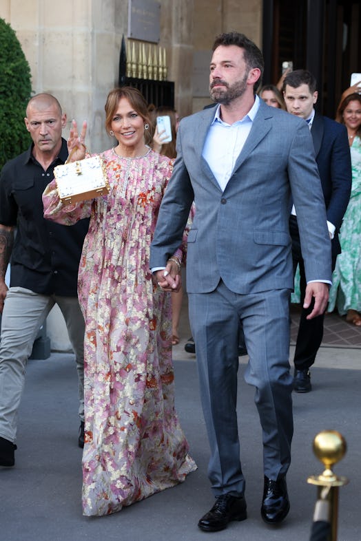 Check out these photos of Jennifer Lopez and Ben Affleck's Paris honeymoon.