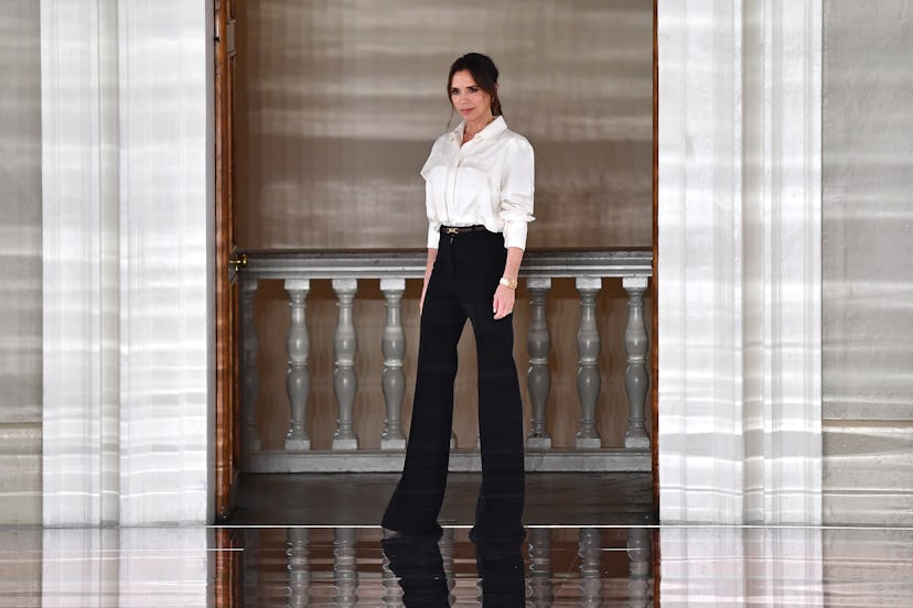 LONDON, ENGLAND - FEBRUARY 16: (Alternate crop of #1206608029) Victoria Beckham walks the runway at ...