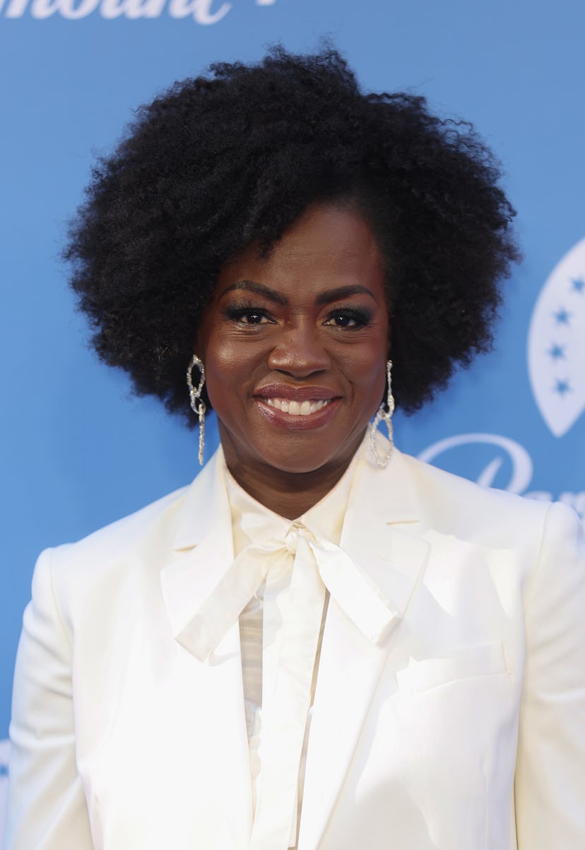 Viola Davis styles her short natural hair in a defined afro the Launch of Paramount+ UK.