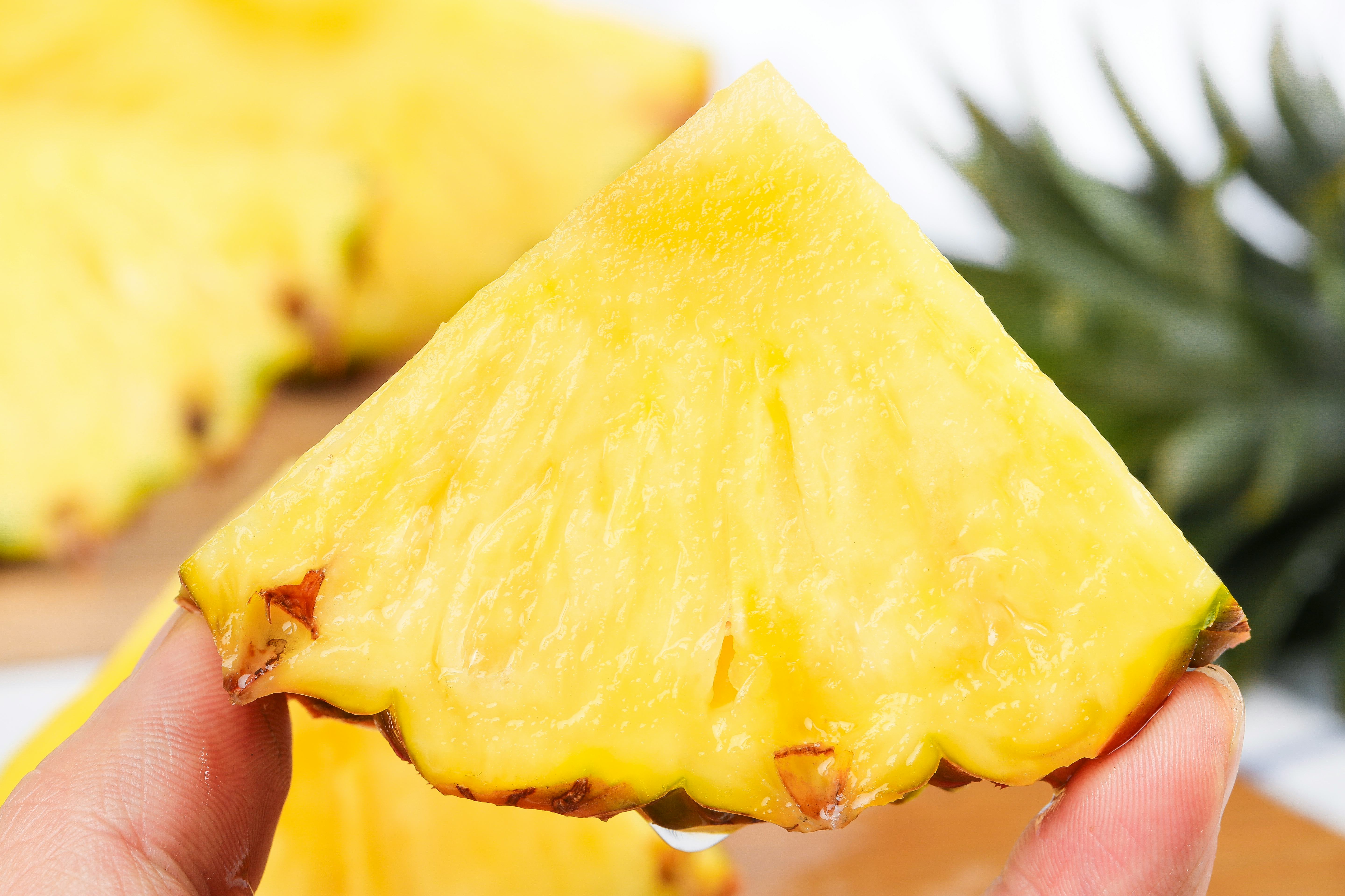 Why does eating pineapple hurt? A food scientist explains the chemistry