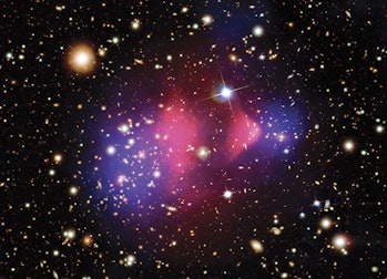 Galaxy Cluster 1E 0657-56, composite image showing galaxy cluster 1E0657-56, bullet cluster...