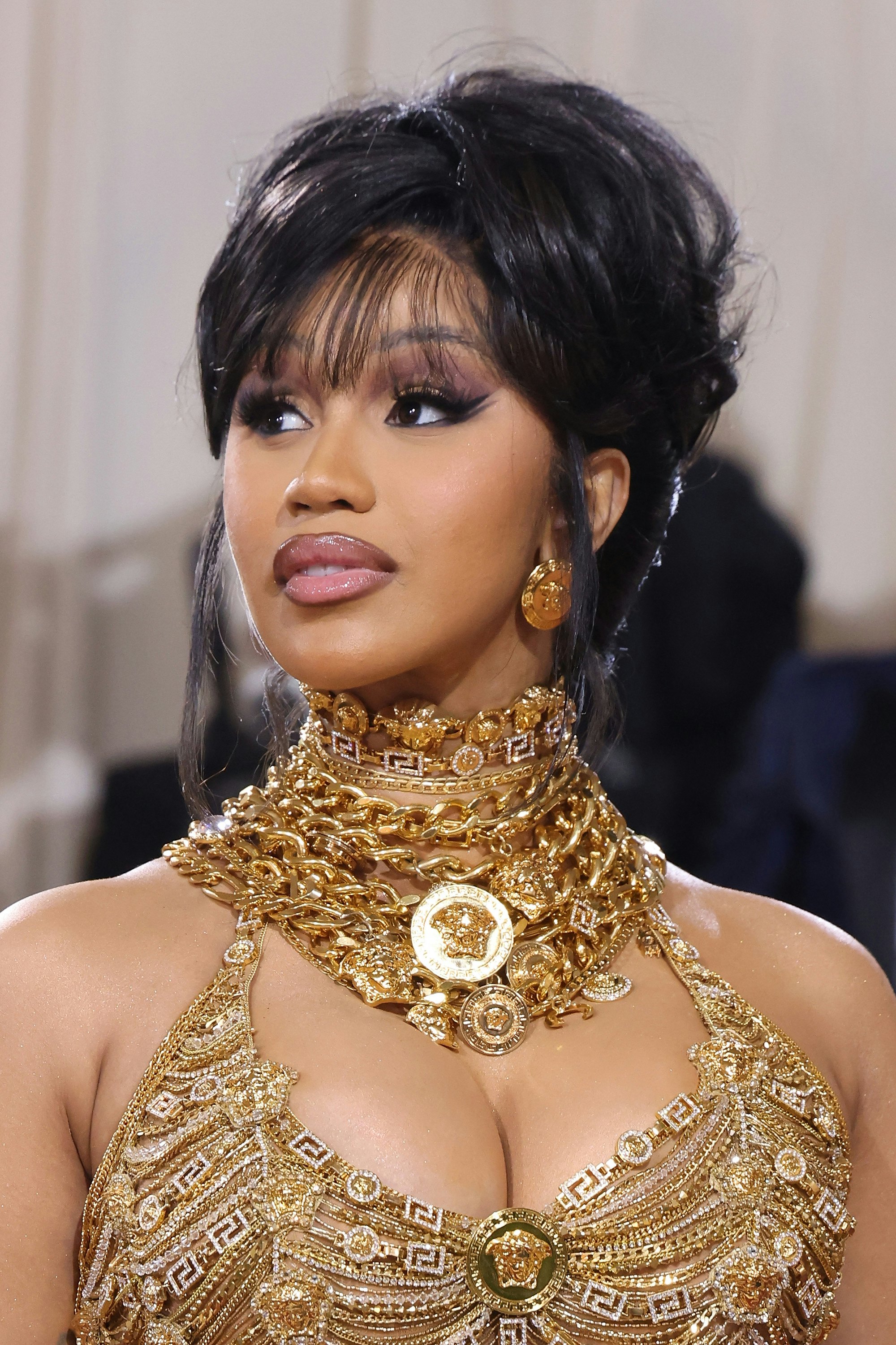 Cardi B's Best Beauty Looks From the 2021 AMAs, Including $5 False Lashes